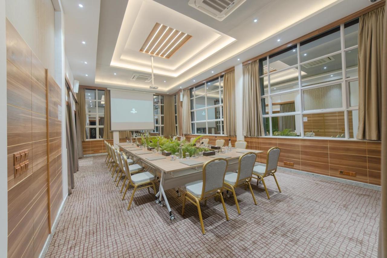 Samann Host Hotel Hulhumale Exterior photo
