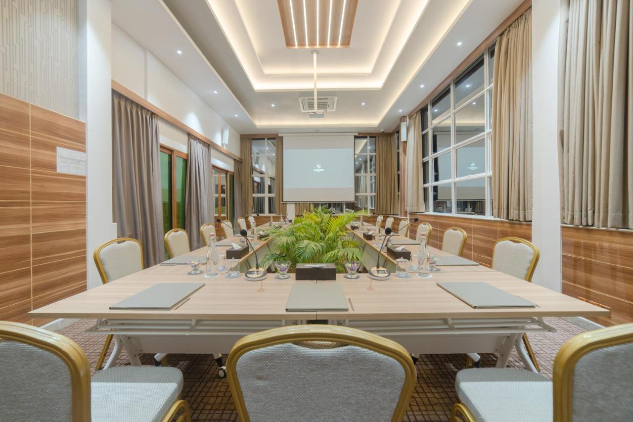Samann Host Hotel Hulhumale Exterior photo